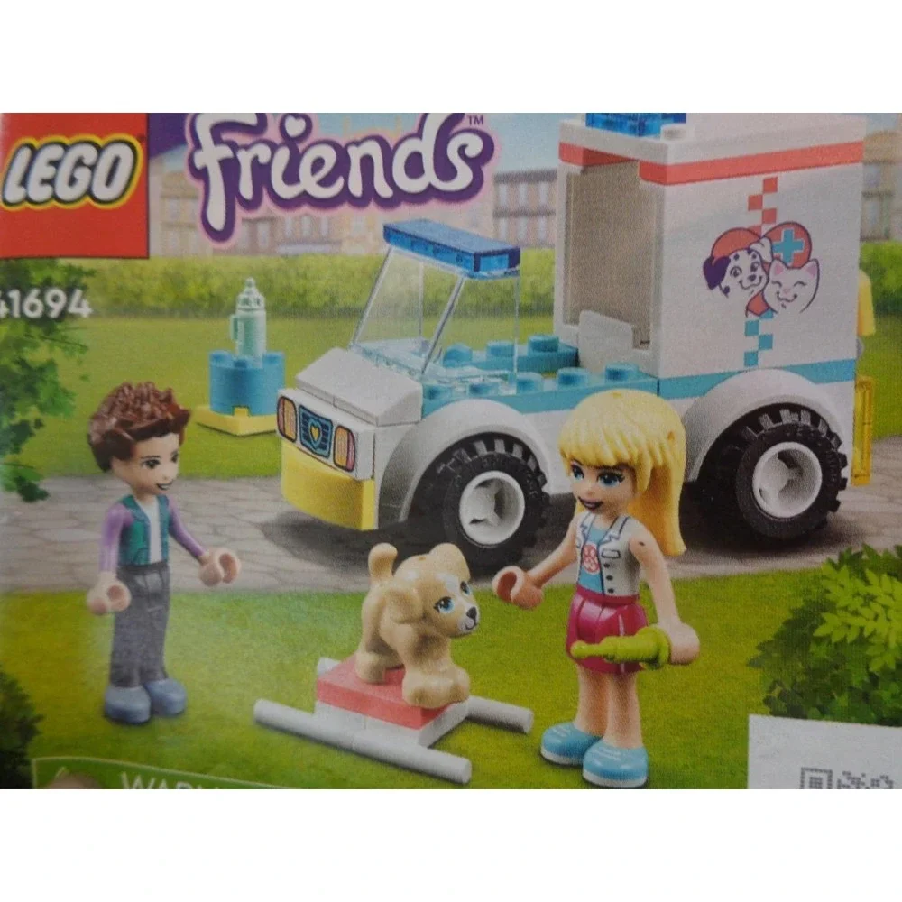 Lego Friends 41694 Pet Clinic Ambulance with Minifigures